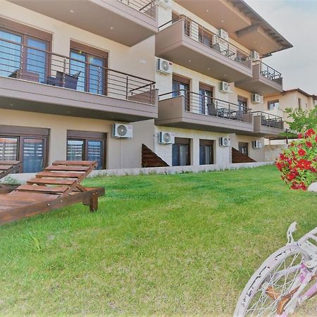Sinodinos Deluxe Apartments Áfitos Extérieur photo