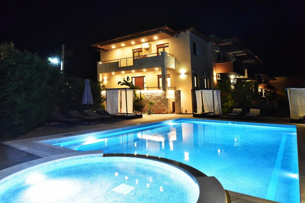 Sinodinos Deluxe Apartments Áfitos Extérieur photo