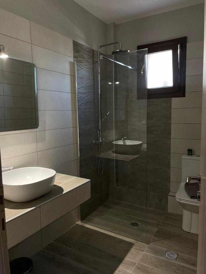Sinodinos Deluxe Apartments Áfitos Extérieur photo