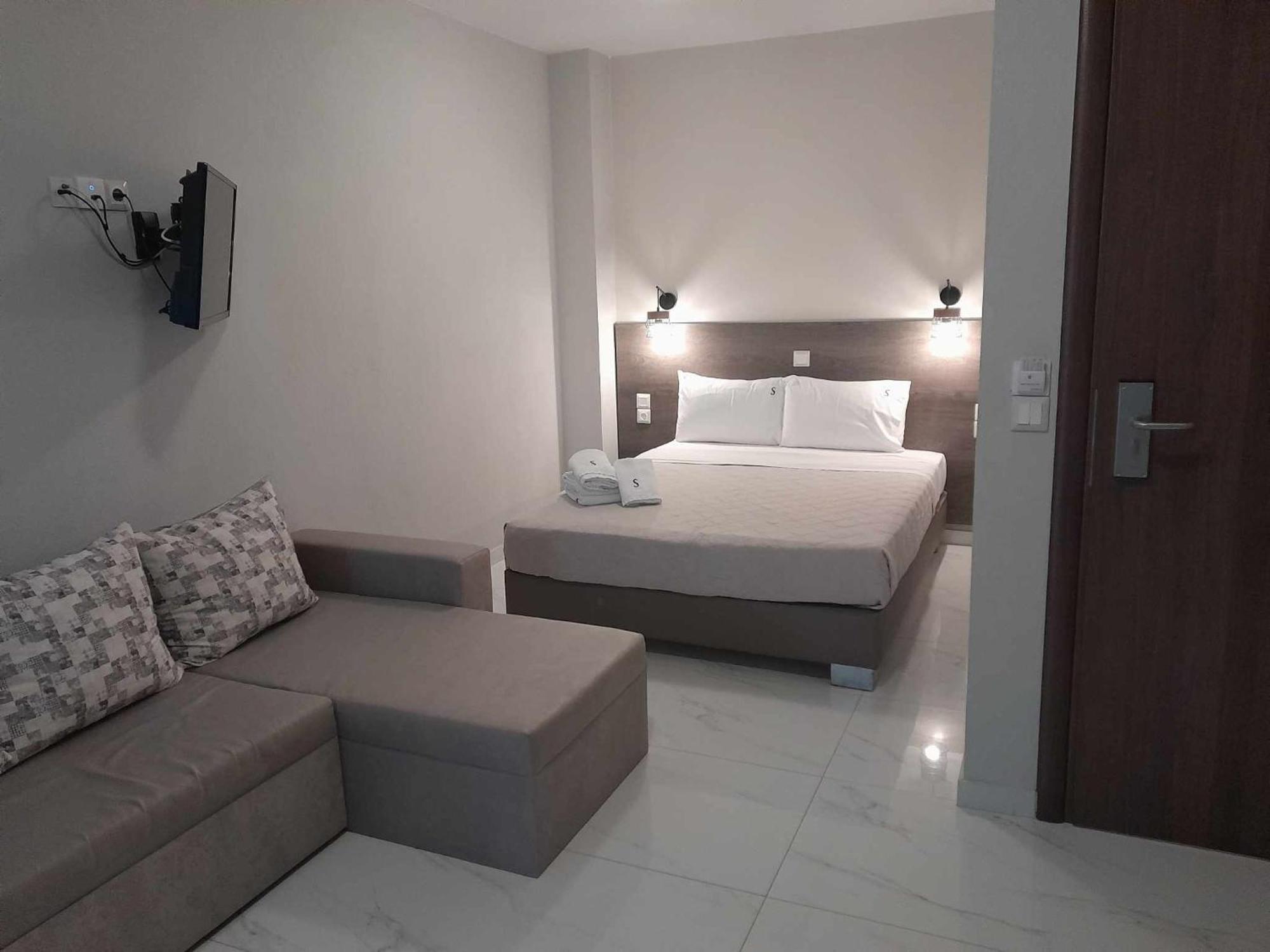 Sinodinos Deluxe Apartments Áfitos Extérieur photo